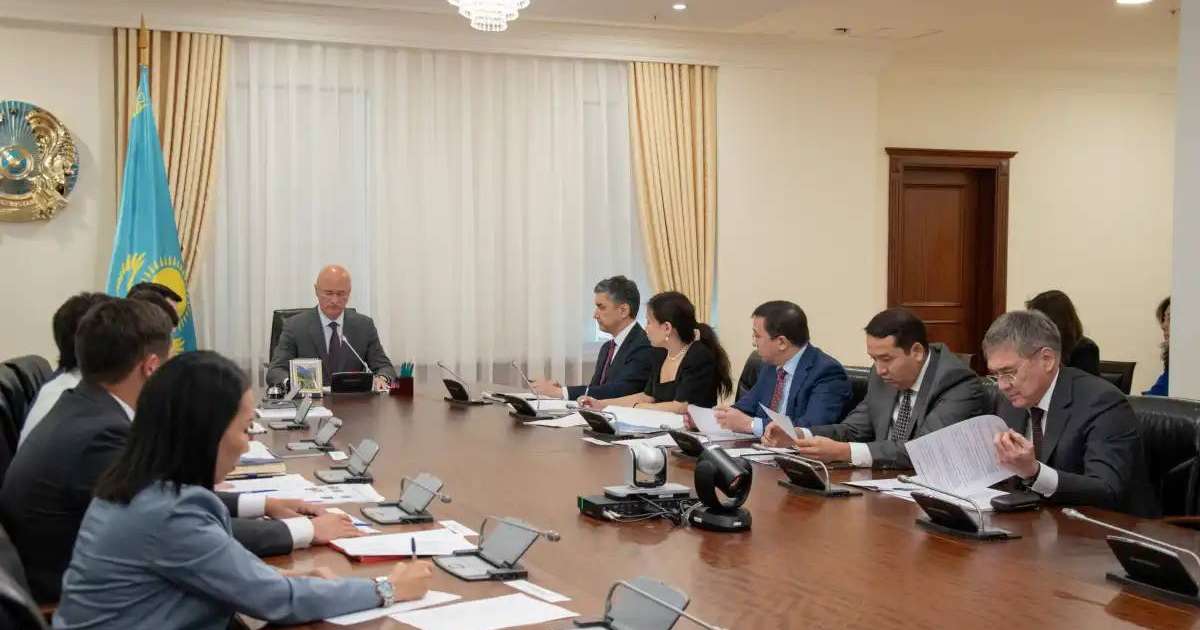 Colman Domingo and Jude Law at amfAR’s Venice Gala
