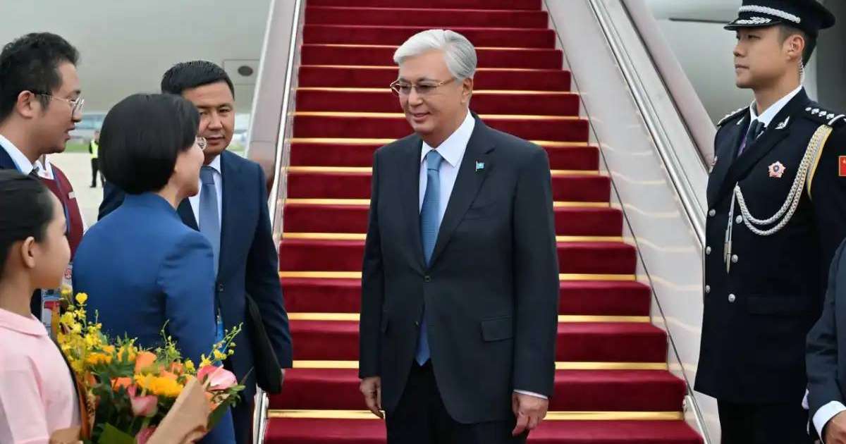 Президент ШЫҰ саммитіне қатысу үшін Тяньцзинь қаласына барды