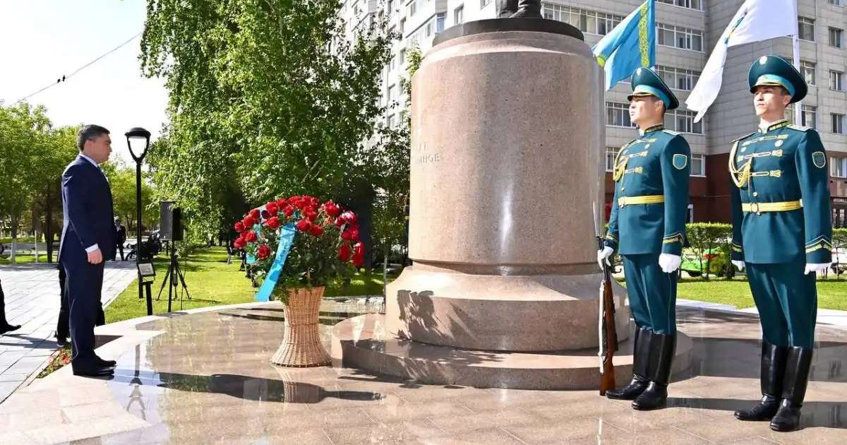 Colman Domingo and Jude Law at amfAR’s Venice Gala