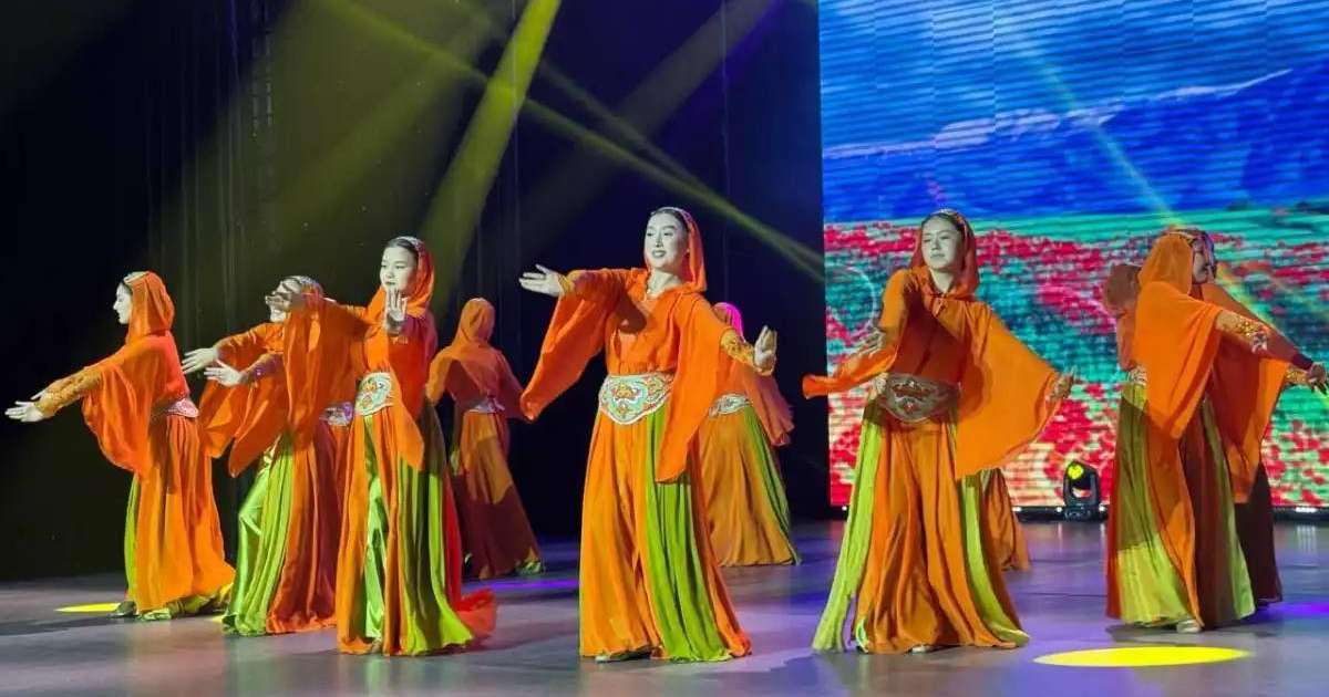 Colman Domingo and Jude Law at amfAR’s Venice Gala