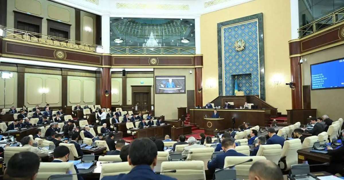 Есірткі сатушының порнографиялық жазасы Есірткі сатушының порнографиялық жазасы