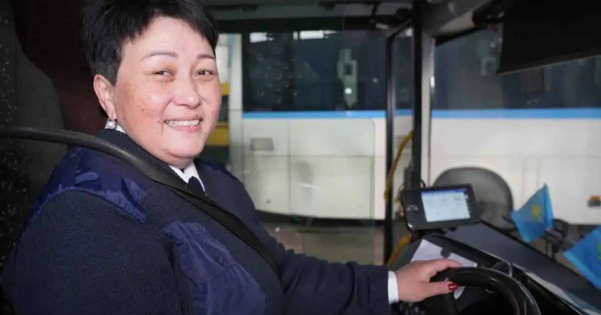 «Автобус жүргізу – асыл арманым болды»: нәзік жанды астаналық жүргізушімен сұхбат