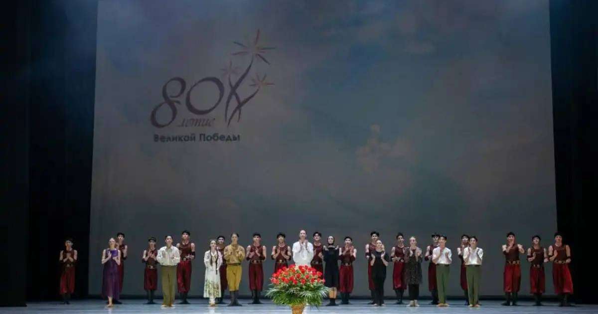 Colman Domingo and Jude Law at amfAR’s Venice Gala