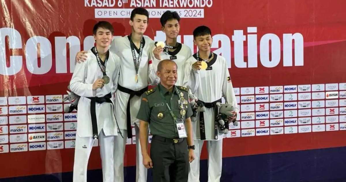 Colman Domingo and Jude Law at amfAR’s Venice Gala