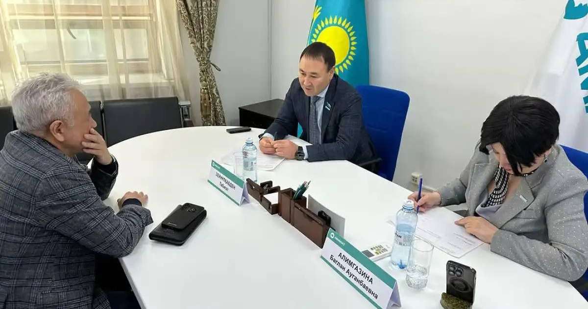 Мәслихат төрағасы қала тұрғындарының ұсыныстарын тыңдады