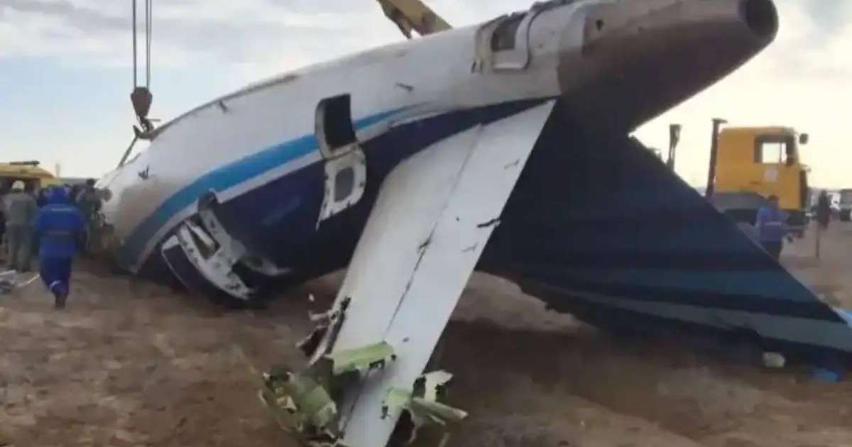 Ұшақ Қазақстаннан тыс жерде зақымданған – Вице-премьер Ақтау маңында болған ұшақ апаты туралы