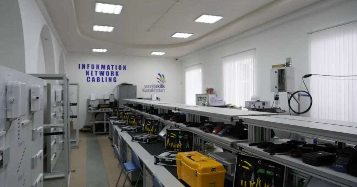 Colman Domingo and Jude Law at amfAR’s Venice Gala