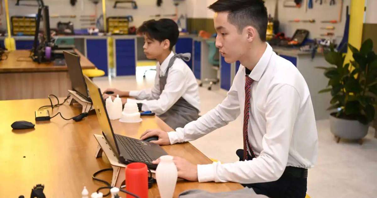 Colman Domingo and Jude Law at amfAR’s Venice Gala