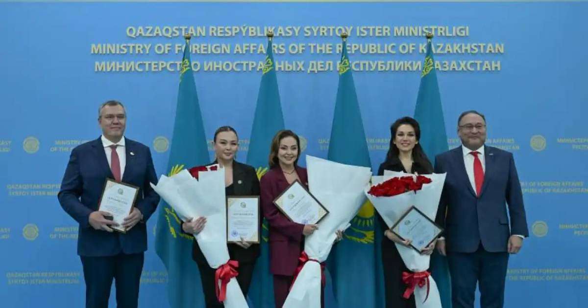 Colman Domingo and Jude Law at amfAR’s Venice Gala