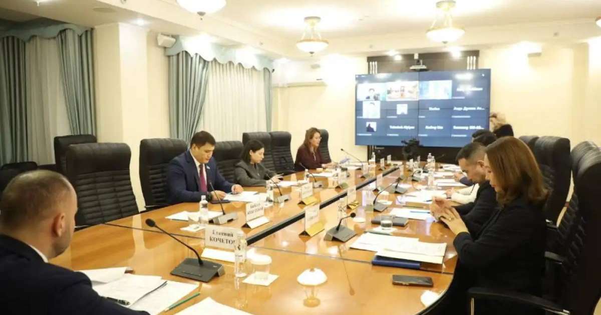 Colman Domingo and Jude Law at amfAR’s Venice Gala