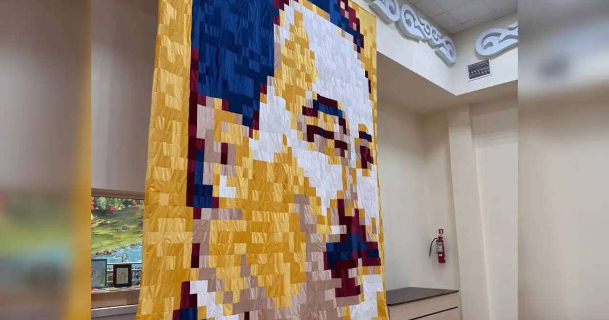 Астаналық оқушылар құрақтан Сәкен Сейфуллиннің портретін жасады