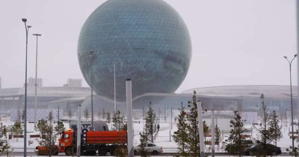 Colman Domingo and Jude Law at amfAR’s Venice Gala