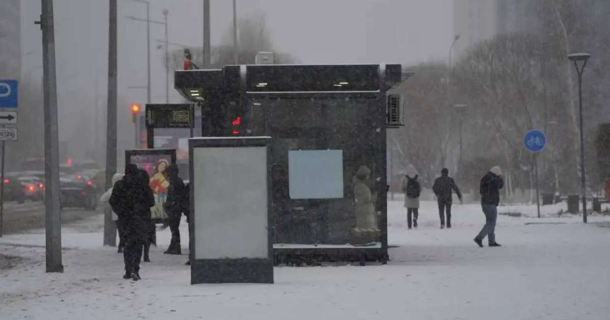Байқоңыр ауданында жыл соңына дейін тағы екі жылы аялдама павильоны орнатылады