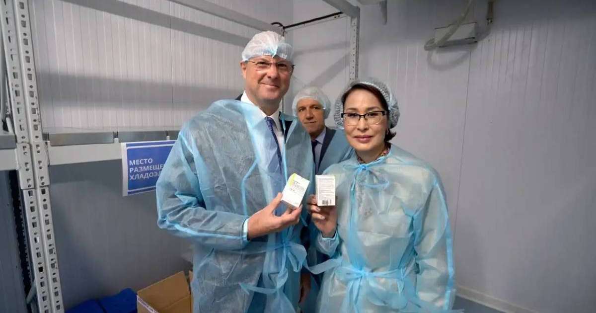 Colman Domingo and Jude Law at amfAR’s Venice Gala