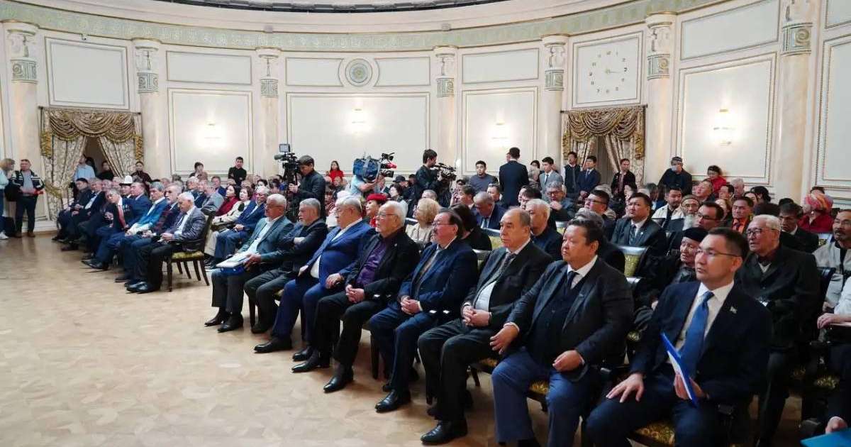 Colman Domingo and Jude Law at amfAR’s Venice Gala