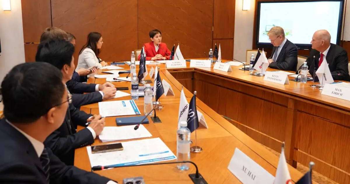 Colman Domingo and Jude Law at amfAR’s Venice Gala