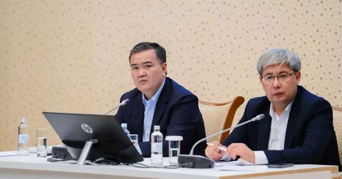 Colman Domingo and Jude Law at amfAR’s Venice Gala