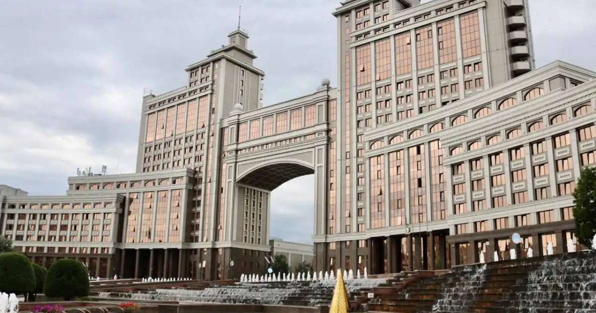 Colman Domingo and Jude Law at amfAR’s Venice Gala
