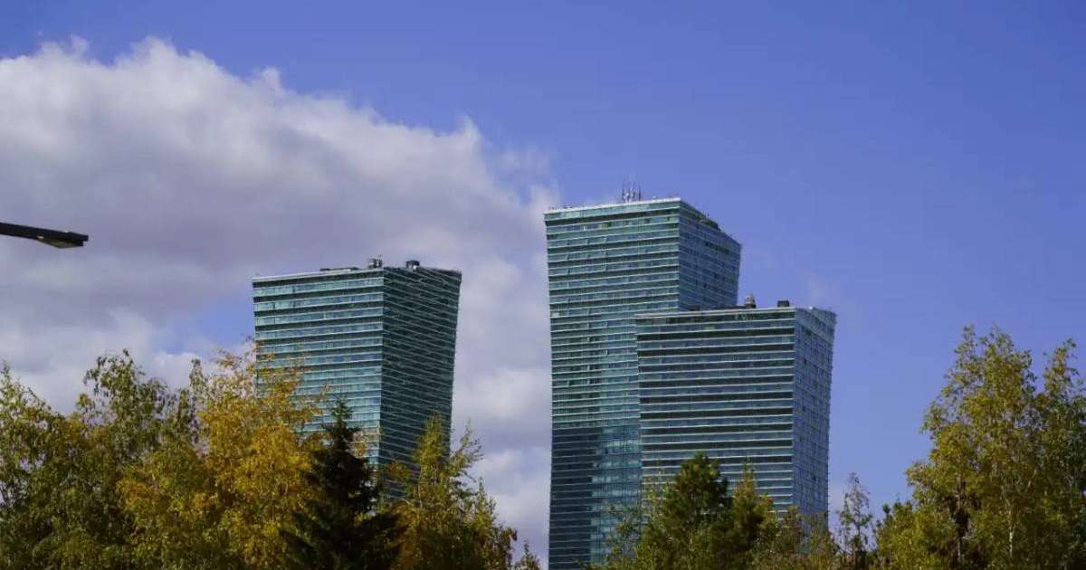 Colman Domingo and Jude Law at amfAR’s Venice Gala