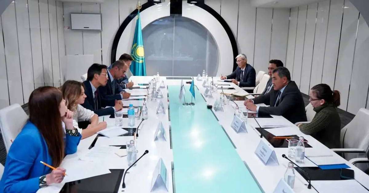 Colman Domingo and Jude Law at amfAR’s Venice Gala