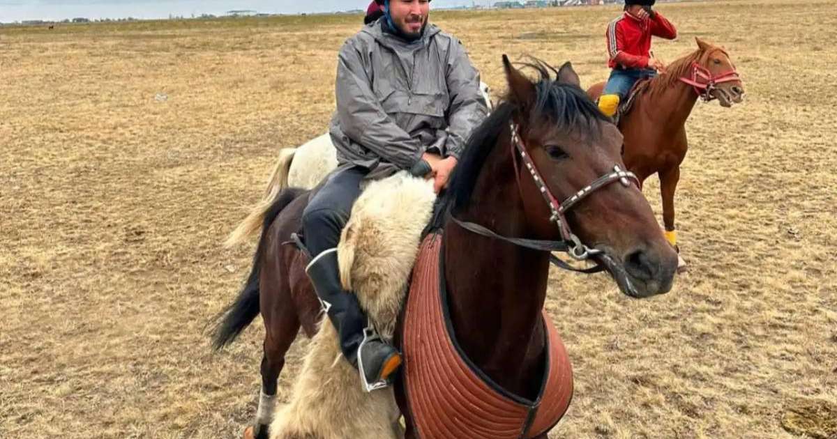 Айдарбек Қожаназаров: Қырғыздар ойын алаңында 10 салым саламыз десе, біреу кедергі жасады ма?