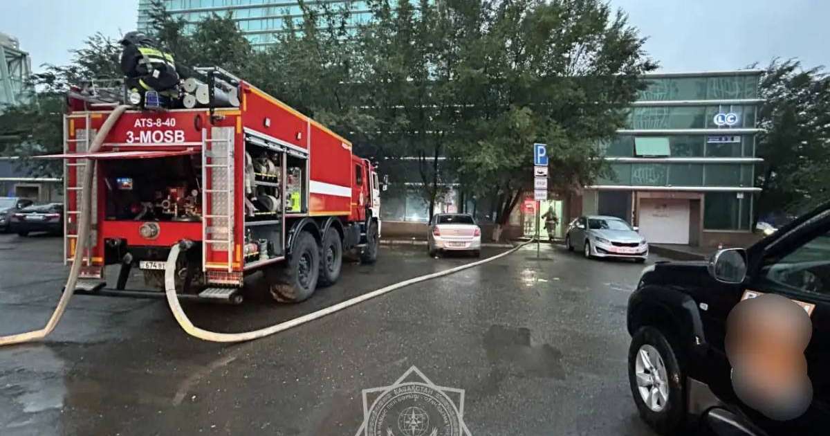 Colman Domingo and Jude Law at amfAR’s Venice Gala
