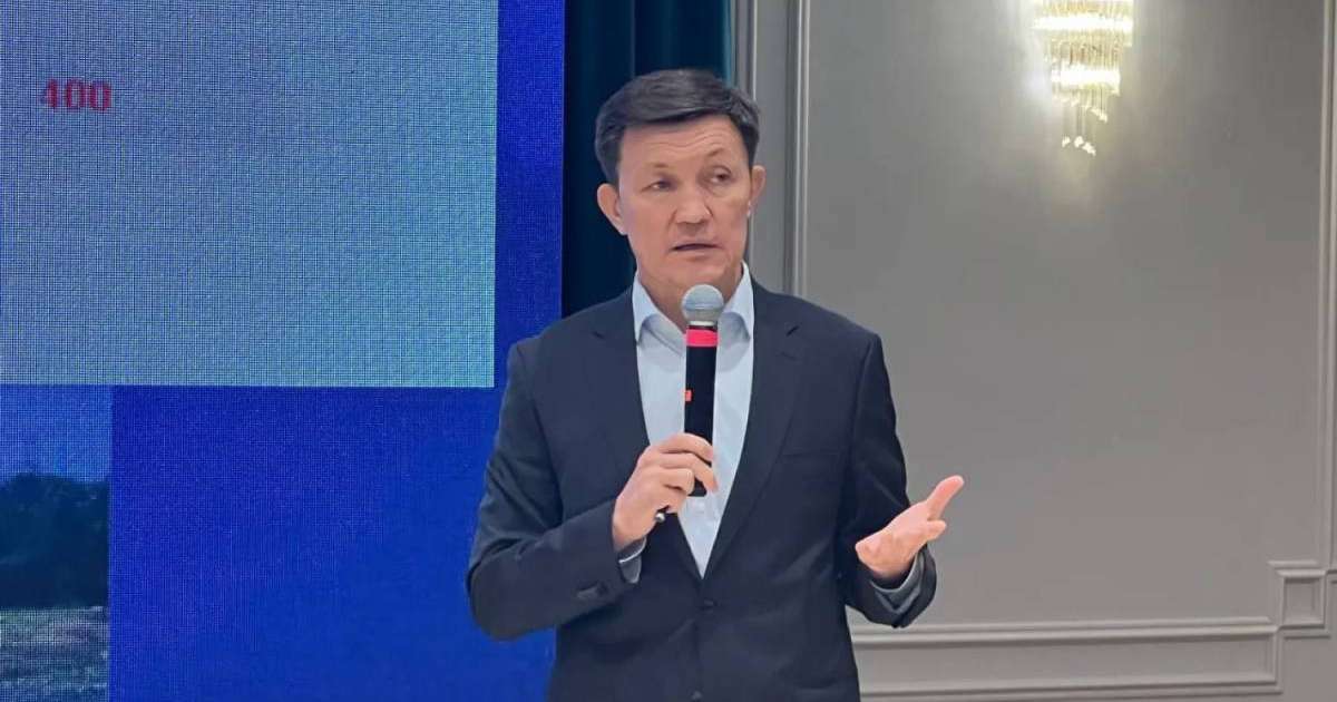 Colman Domingo and Jude Law at amfAR’s Venice Gala