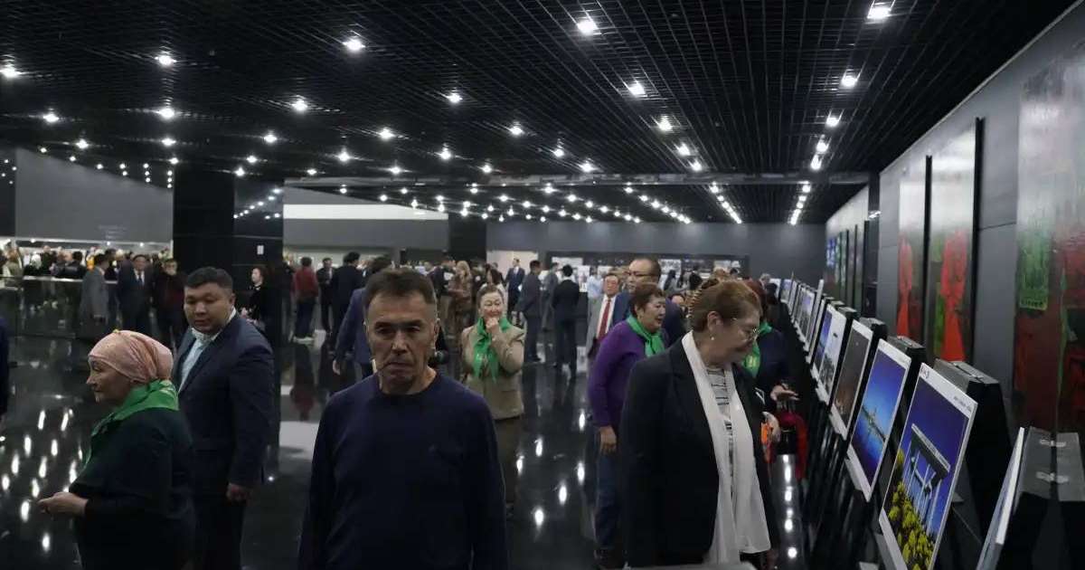 Colman Domingo and Jude Law at amfAR’s Venice Gala