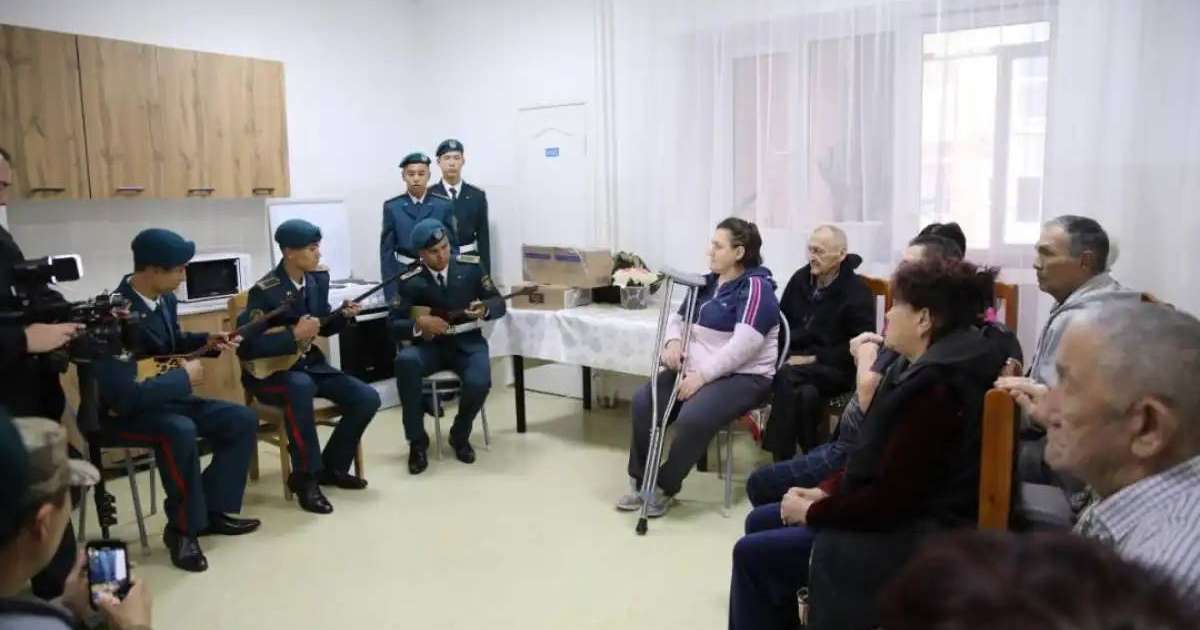 Colman Domingo and Jude Law at amfAR’s Venice Gala