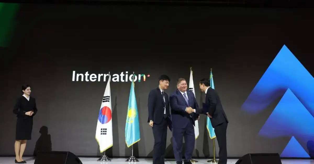 Colman Domingo and Jude Law at amfAR’s Venice Gala