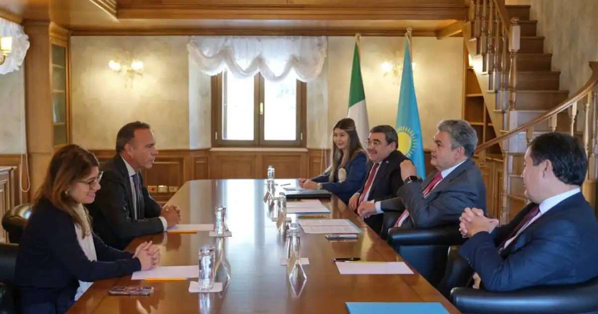 Colman Domingo and Jude Law at amfAR’s Venice Gala