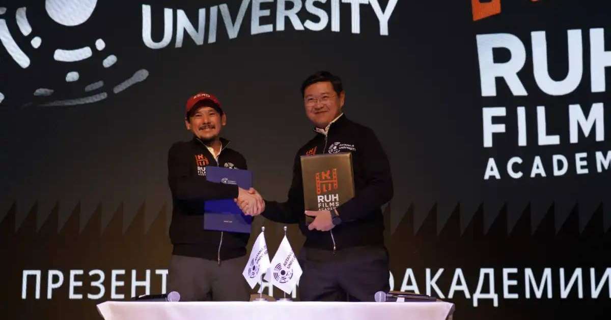 Colman Domingo and Jude Law at amfAR’s Venice Gala