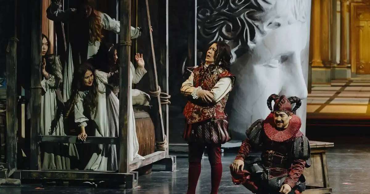 Colman Domingo and Jude Law at amfAR’s Venice Gala