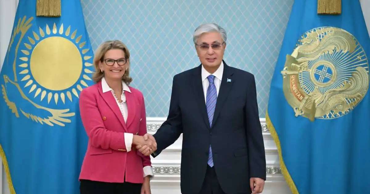 Colman Domingo and Jude Law at amfAR’s Venice Gala