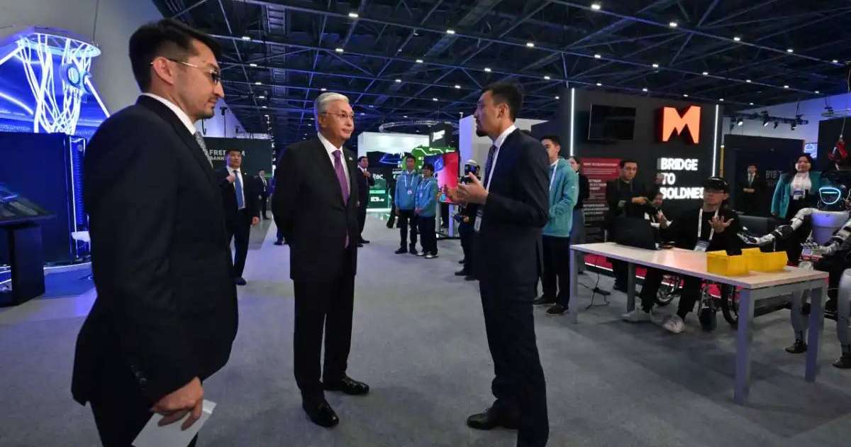 Colman Domingo and Jude Law at amfAR’s Venice Gala