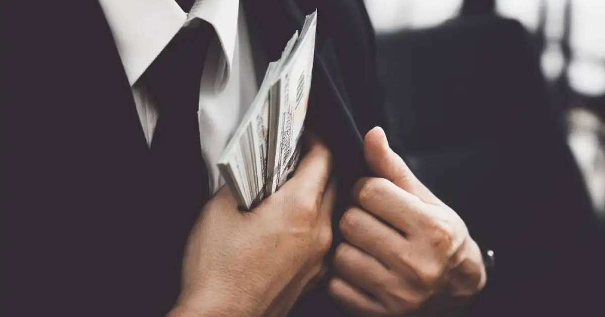 СҚО-да сот орындаушылар 133,5 млн теңге табысты жасырған