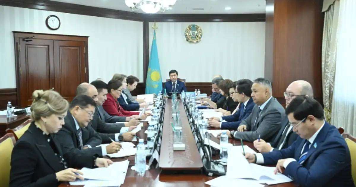 Мәжілісте 2026-2028 жылдарға арналған республикалық бюджет жобасы қаралады