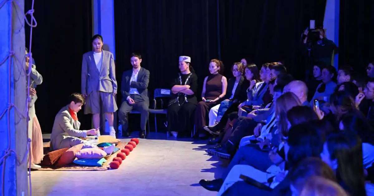 Colman Domingo and Jude Law at amfAR’s Venice Gala