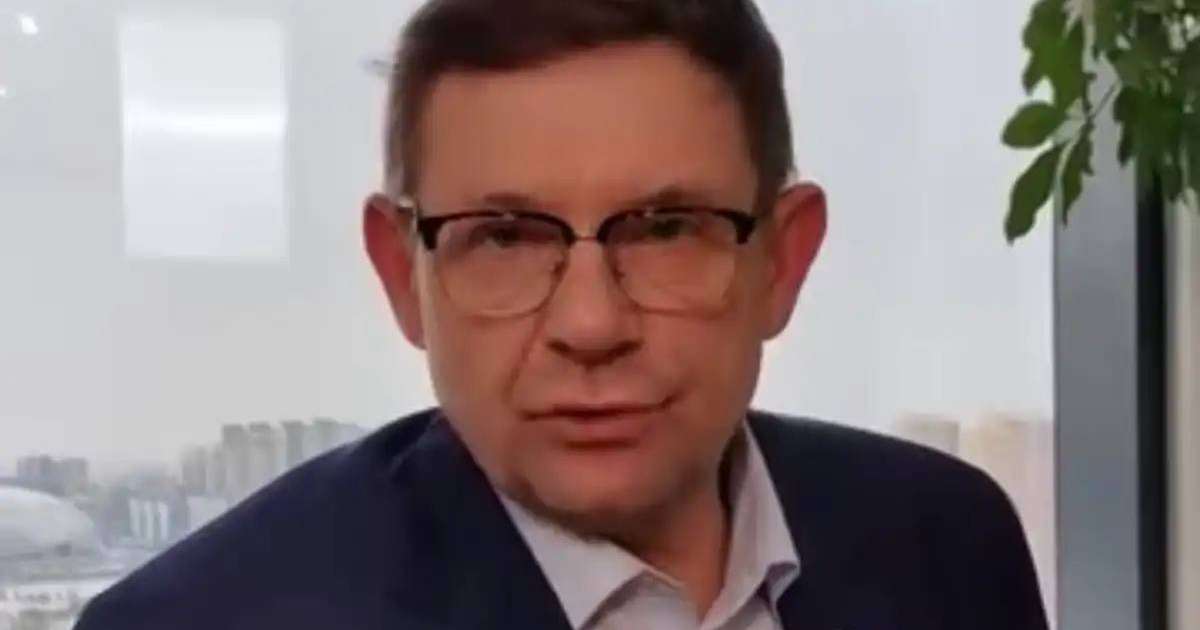 Құлпынай Riolis кестелері Испандық әйелдер