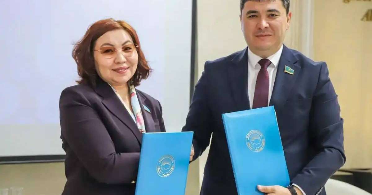 Этносаралық келісім: Бас редакторлар клубы мен ҚХА журналистер клубы меморандумға отырды