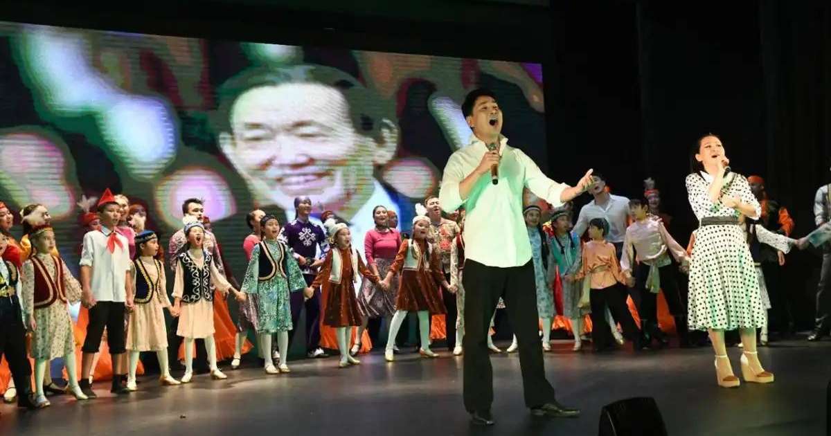 Colman Domingo and Jude Law at amfAR’s Venice Gala