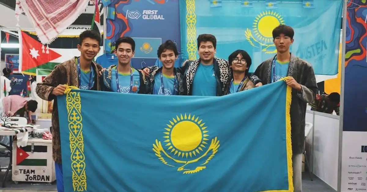 Colman Domingo and Jude Law at amfAR’s Venice Gala