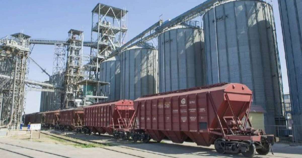 Темір жол арқылы 1 миллион тоннадан астам астық тасымалданды