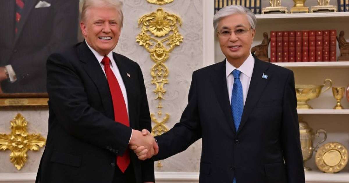 Үлкен жетілген бөкселер бейнеленген онлайн порно