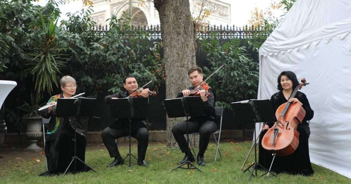 Colman Domingo and Jude Law at amfAR’s Venice Gala