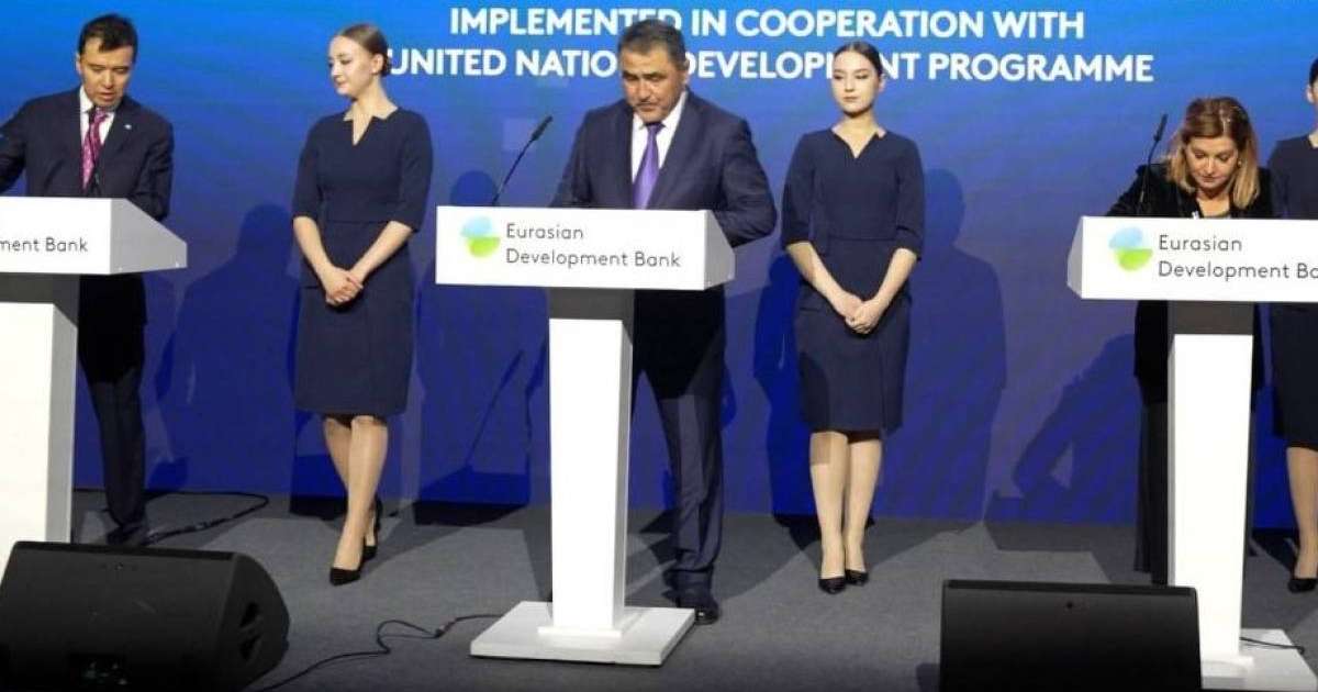 Colman Domingo and Jude Law at amfAR’s Venice Gala