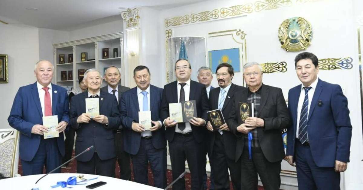 Colman Domingo and Jude Law at amfAR’s Venice Gala
