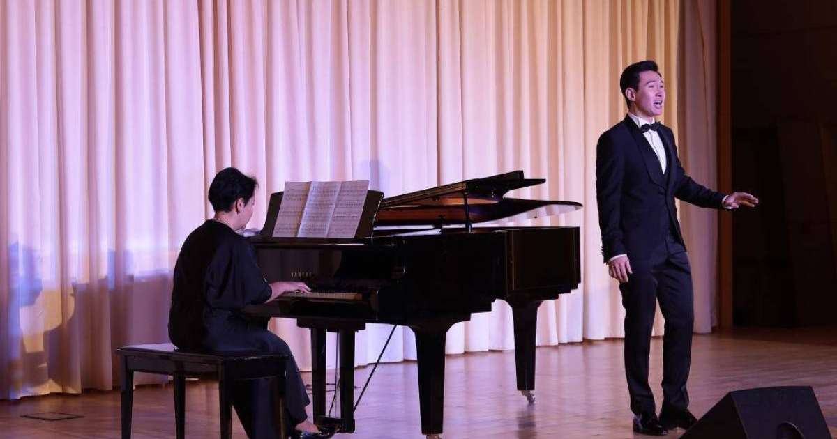 Colman Domingo and Jude Law at amfAR’s Venice Gala