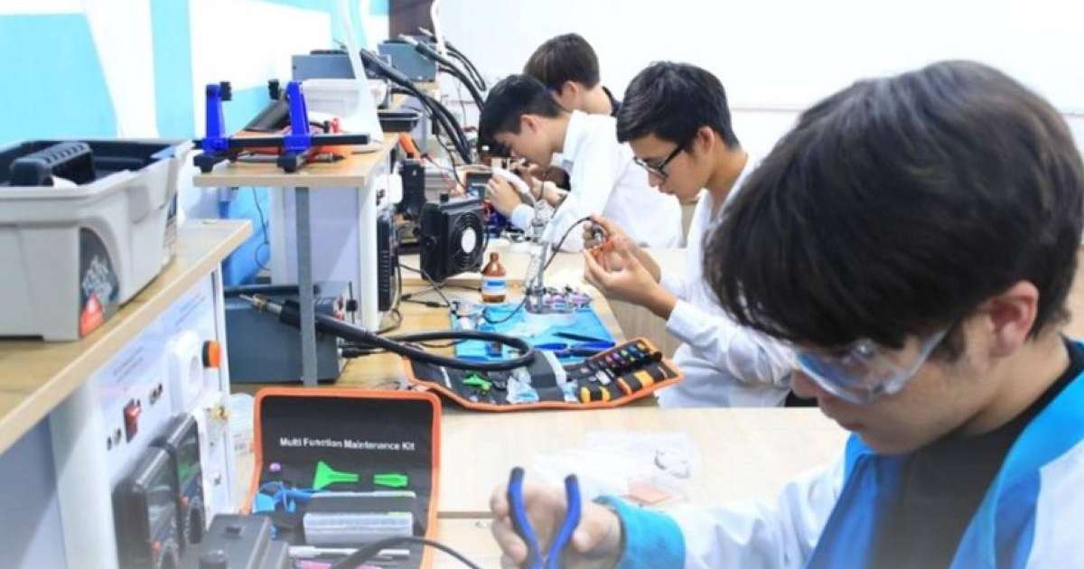 Colman Domingo and Jude Law at amfAR’s Venice Gala