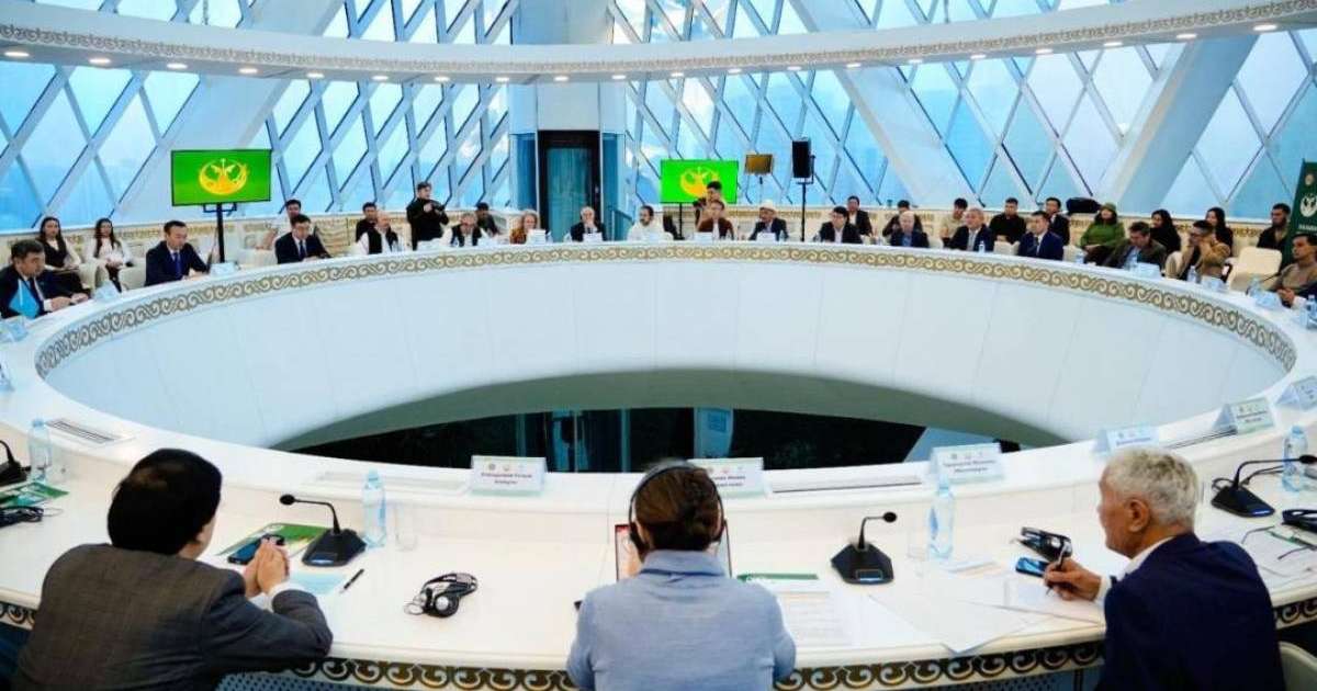 Colman Domingo and Jude Law at amfAR’s Venice Gala